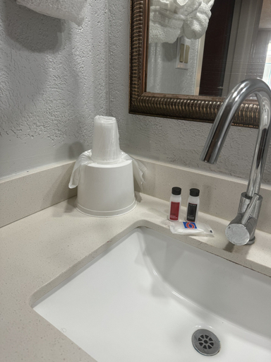 Bathroom 3, Motel 6 Savannah, GA- Gateway & I-95, Chatham