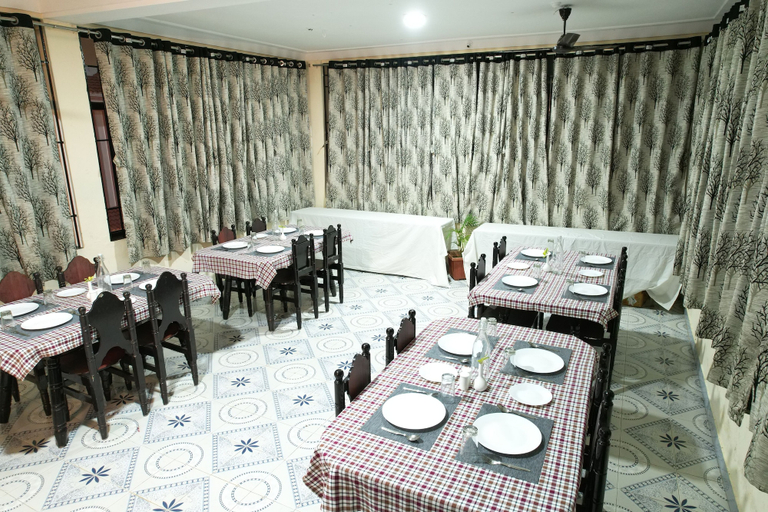 Food & Drinks, LA FLORA RESORTS YERCAUD, Salem
