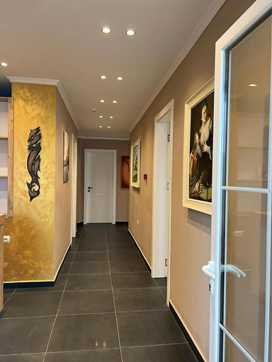 Others 5, Lider Hotel, Sarandës