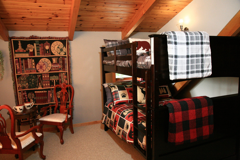 Others 5, Burgundy Dream Bed and Breakfast, Halifax