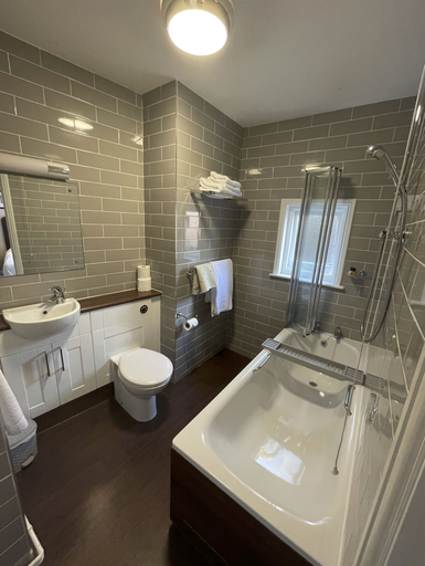 Bathroom 4, The Abbey Hotel, East Sussex