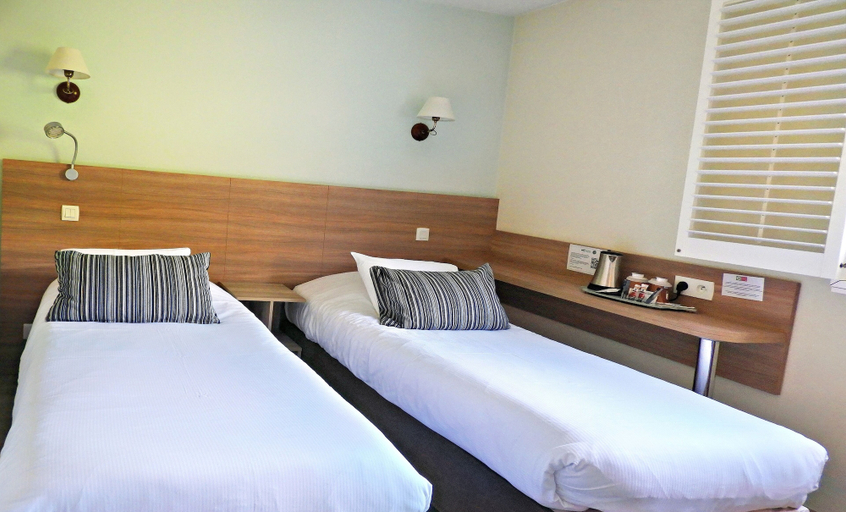 Bedroom 2, Brit Hotel Le 940 Le Touquet – Etaples, Pas-de-Calais