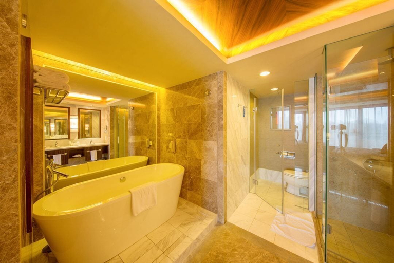 Bathroom 4, Richwood Garden Hotel, Dongguan