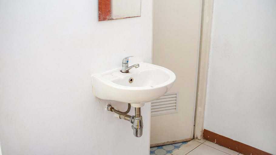 Bathroom 3, Cigadung Guest House, Bandung