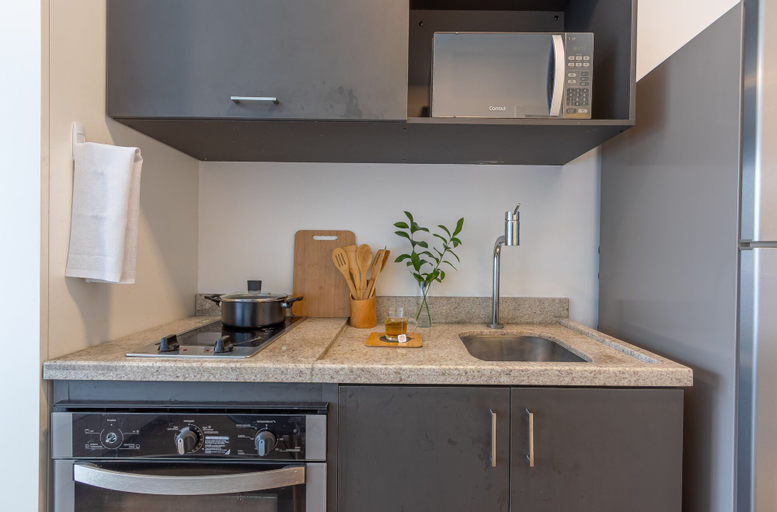 Private kitchen 4, Setin Downtown Praça da Sé - Apto completo perto de estacao de metro no centro de SP, São Paulo