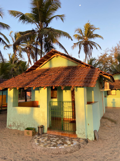 Castellos CoCo Huts adjacent to Benaulim Beach, South Goa