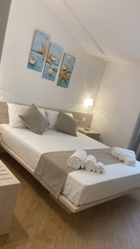 Bedroom 2, Stella del Capo, Trapani