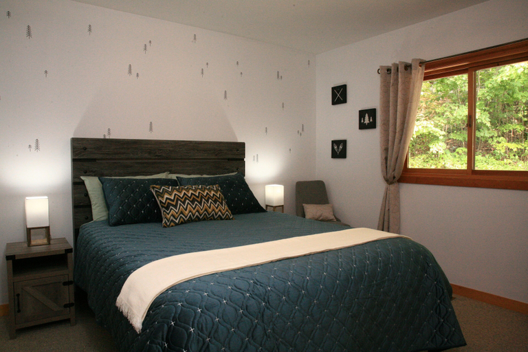 Bedroom 2, Burgundy Dream Bed and Breakfast, Halifax