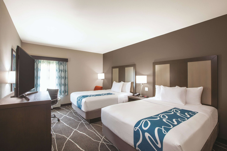 Bedroom 3, La Quinta Inn & Suites by Wyndham Tulsa Broken Arrow, Tulsa
