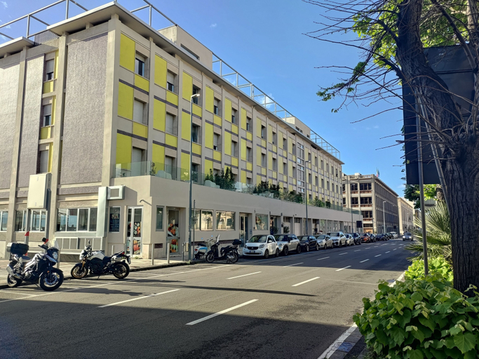 Exterior & Views 2, Jolly Charme Suite, Messina
