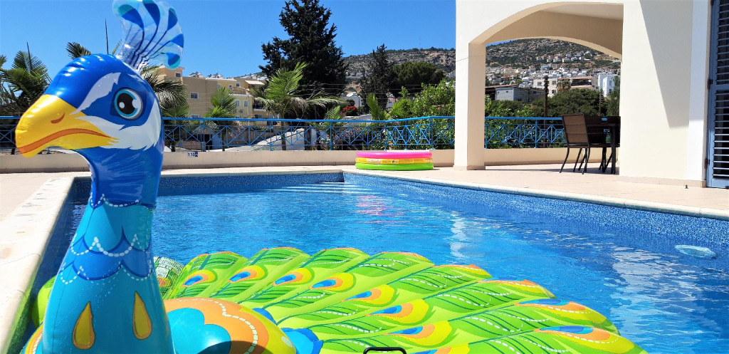 3, FUN IN THE SUN Villa (SeaViews, Large Pool & BBQ)
