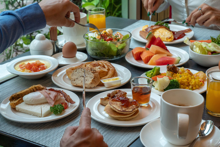 Food & Drinks 4, Novotel Living Bangkok Sukhumvit Legacy, Wattana