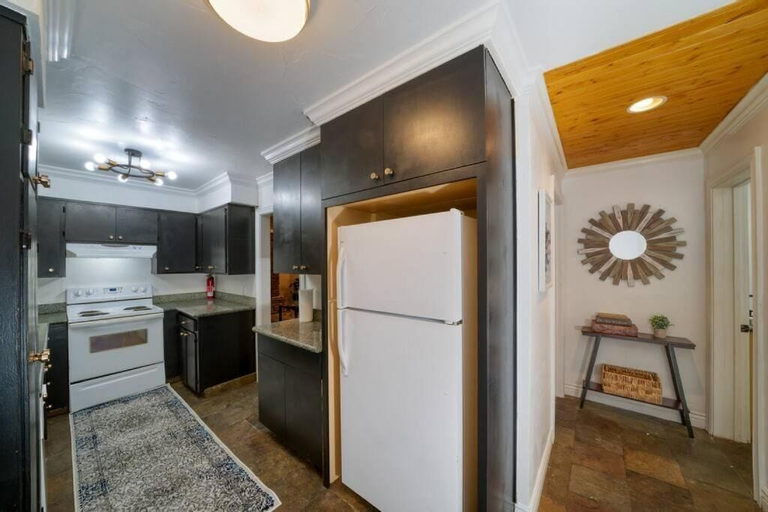 Dining Room 14
