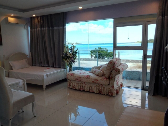Others 5, Crystal Palace Hotel, Port Vila