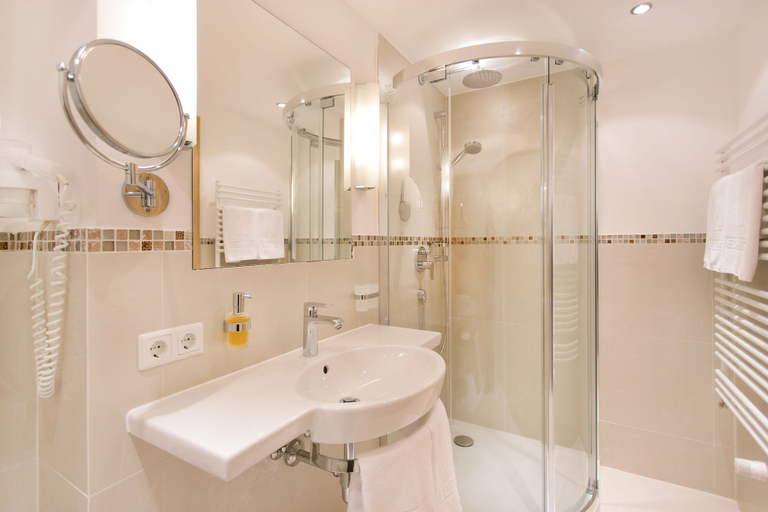 Bathroom 5, Hotel Edelweiss, Imst
