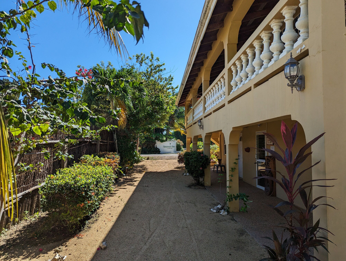 Exterior & Views 2, Caribbean Shores Bed & Breakfast