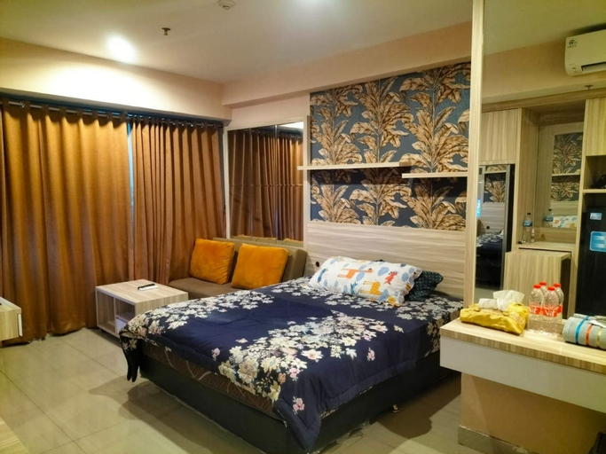 Bedroom 3, Grand Kamala Lagoon FREE NETFLIX by Okaroom, Bekasi