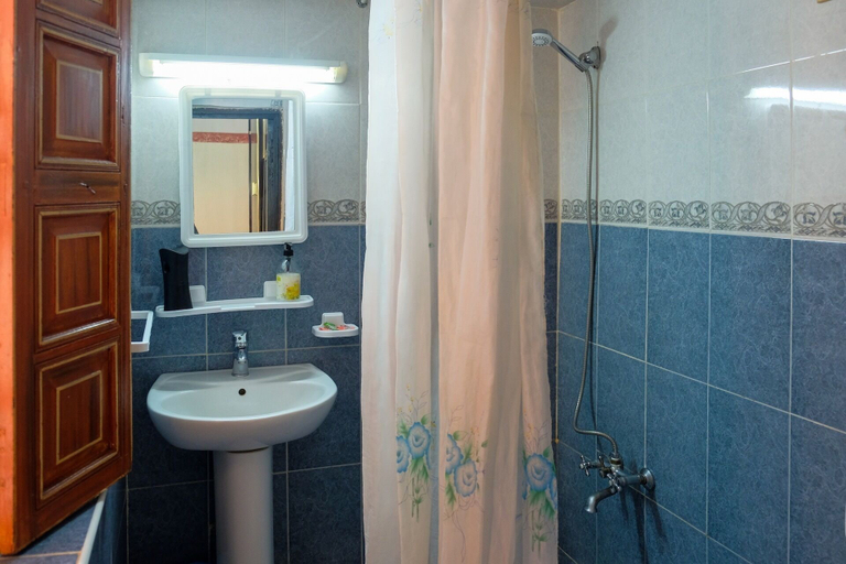 Bathroom 4, Riad Meski, Fès