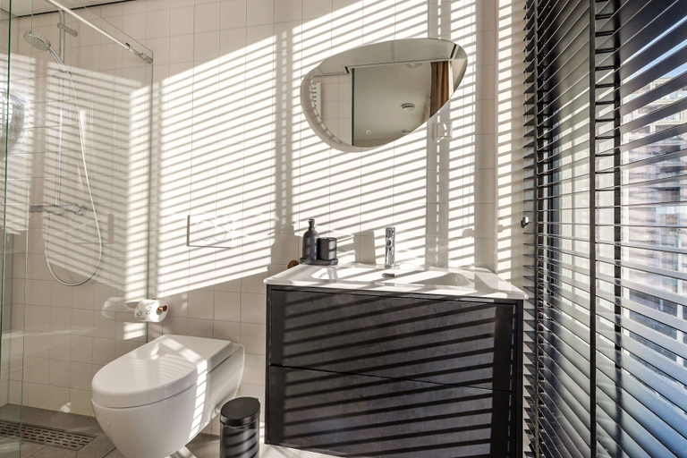 Bathroom 5, Bens The Highdocks, Amsterdam