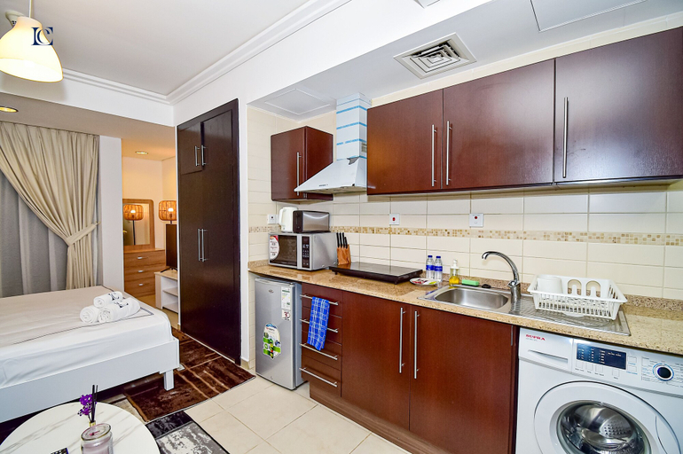 Room 2, LZZ - Furnished Studio with Balcony, Dubai