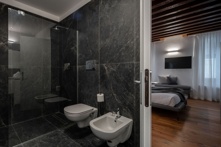 Bathroom 3, Sant'Angelo Apartment by Wonderful Italy, Venezia