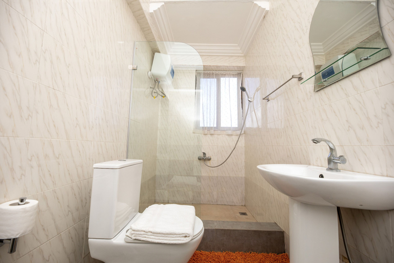 Bathroom 5, Washington Court Apartments, Accra