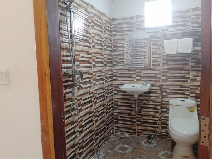 Bathroom, PL Villa, Siem Reap