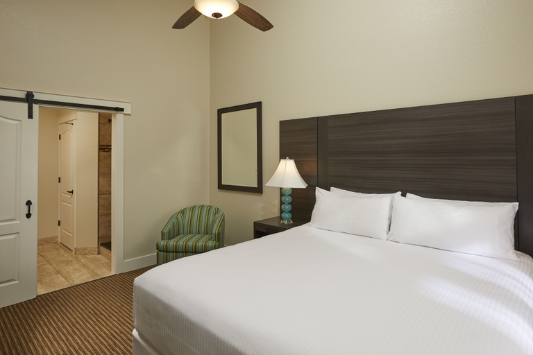 Bedroom 4, Carter Creek Winery Resort & Spa, Blanco