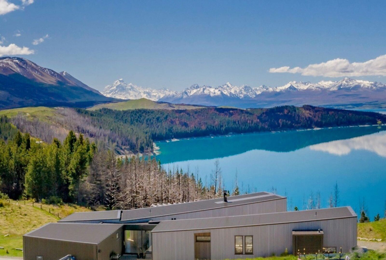 Others 4, Lake Pukaki - Lake House, Mackenzie