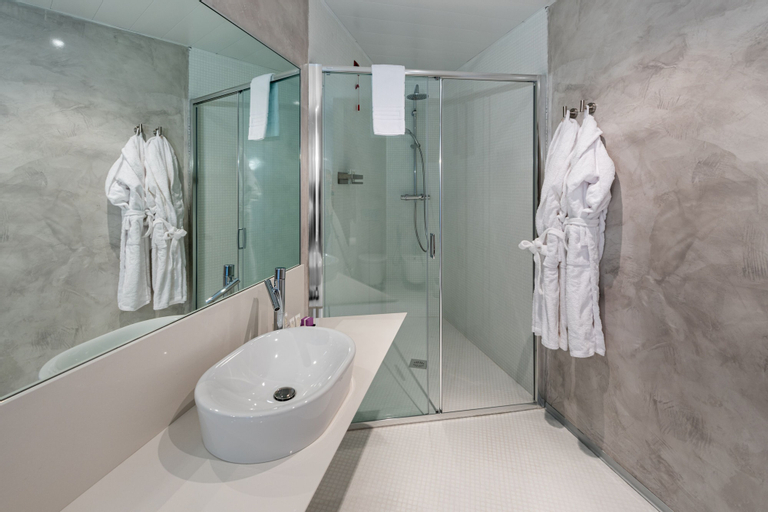 Bathroom 8