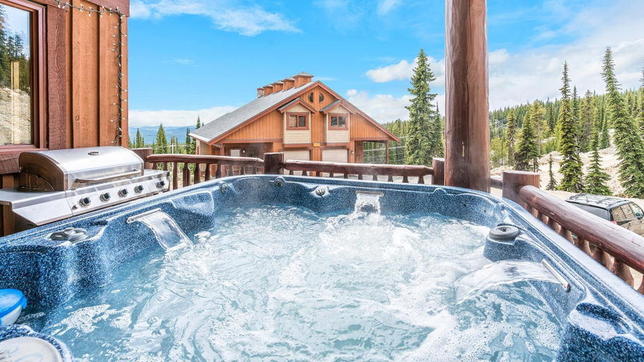 Sport & Beauty 5, Forest Lane Hideaway - Luxurious Family Friendly Home with Private Hot Tub, Kootenay Boundary