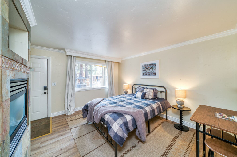 Bedroom 27