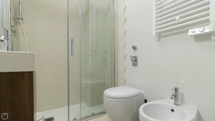 Bedroom 5, Gioberti 11, Milano
