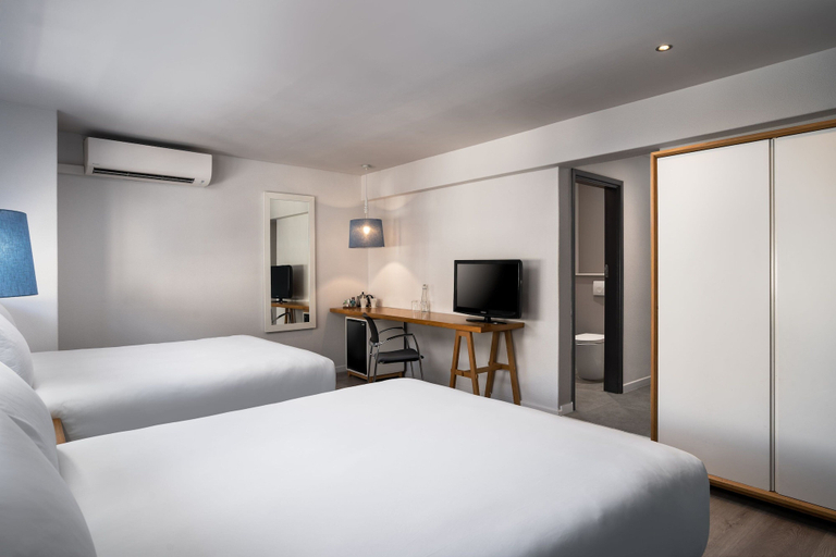 Bedroom 3, Protea Hotel by Marriott Cape Town Sea Point, City of Cape Town