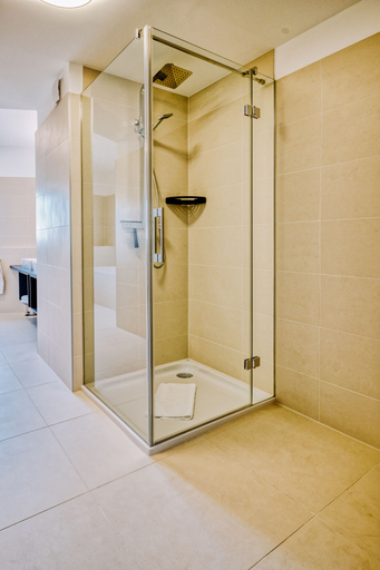 Bathroom 4, URBAN ISLAND - Riverside Apartments, Wien