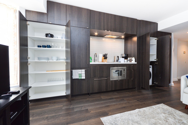 Others 4, Yorkville Modern 1 Bedroom Suite Toronto, Toronto