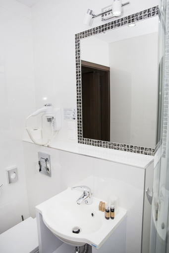 Bathroom 4, Hotel Jantar, Słupsk