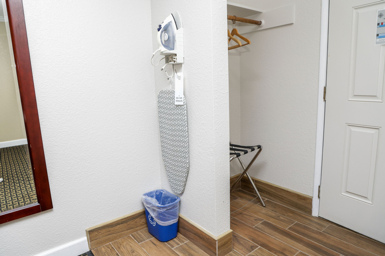 Amenities 6