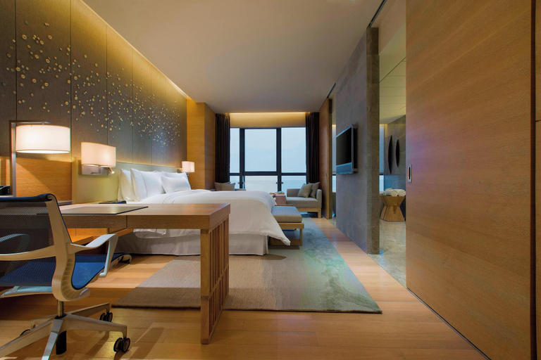 Bedroom 3, The Westin Chongqing Liberation Square, Chongqing