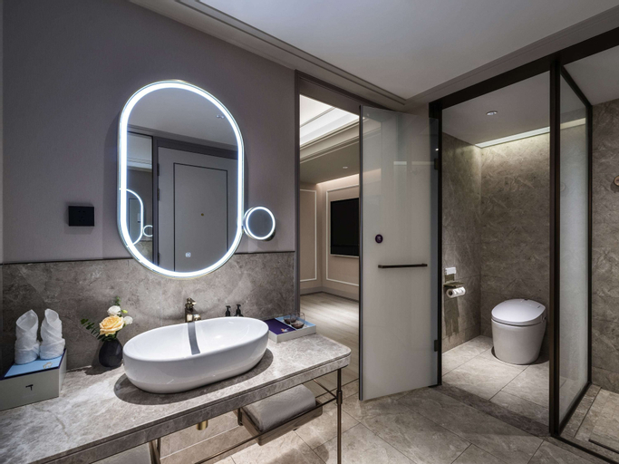 Bathroom 4