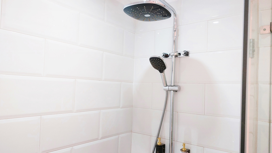 Bathroom 15