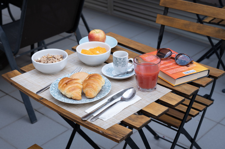 Food & Drinks, DuMont Lisbon Guesthouse, Lisbon