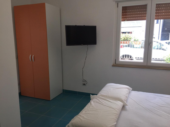 Bedroom 4, I FIORI DI DONNA ESTER, Salerno