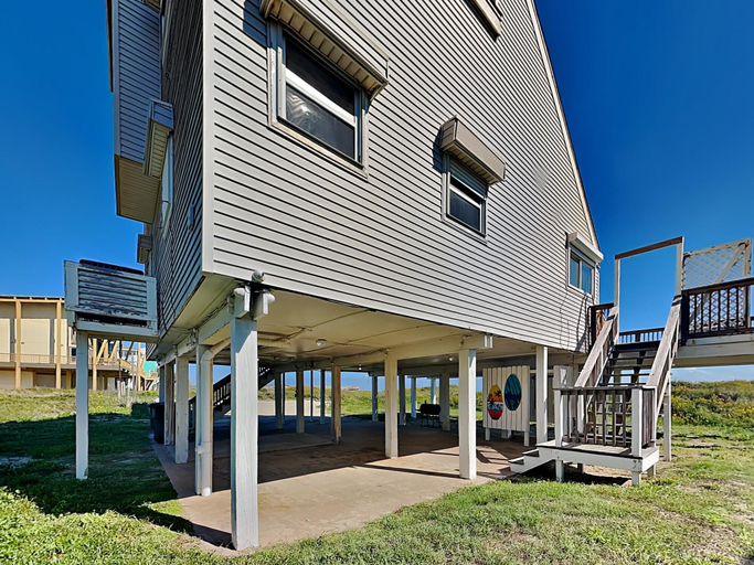 Exterior & Views 2, Hit the Beach, Galveston