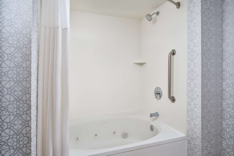 Bathroom 4, Hampton Inn Melbourne-Viera, Brevard
