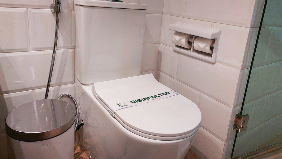 Bathroom 13