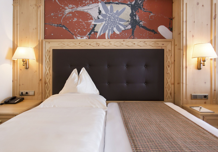 Bedroom 4, Hotel Edelweiss, Imst