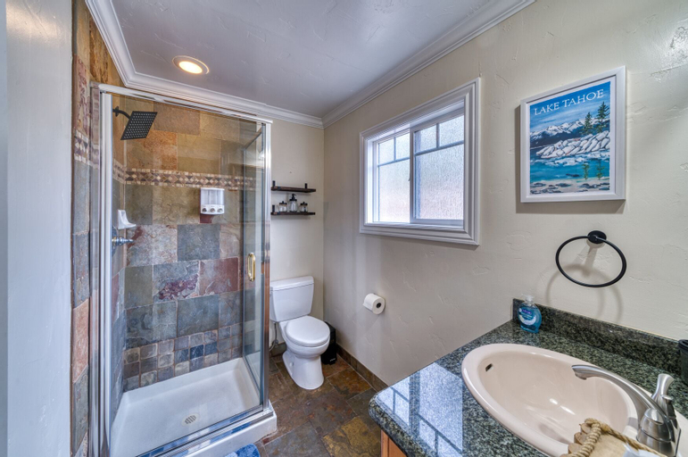 Bathroom 11