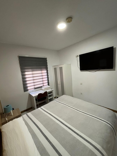 Bedroom 5, Hostal avenida 57, Madrid