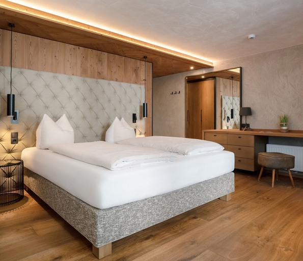 Bedroom 2, Hotel Sonnenhof, Schwaz